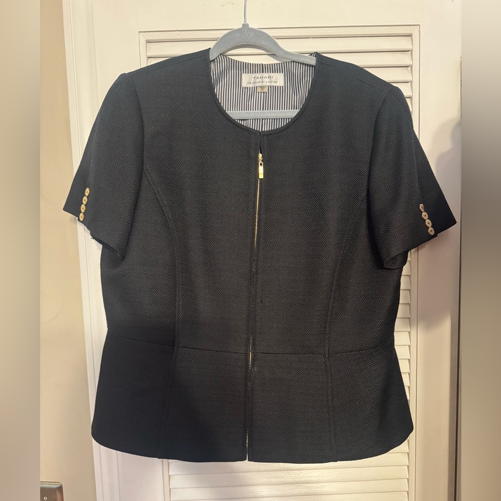 Tahari Black Short Sleeve Blazer